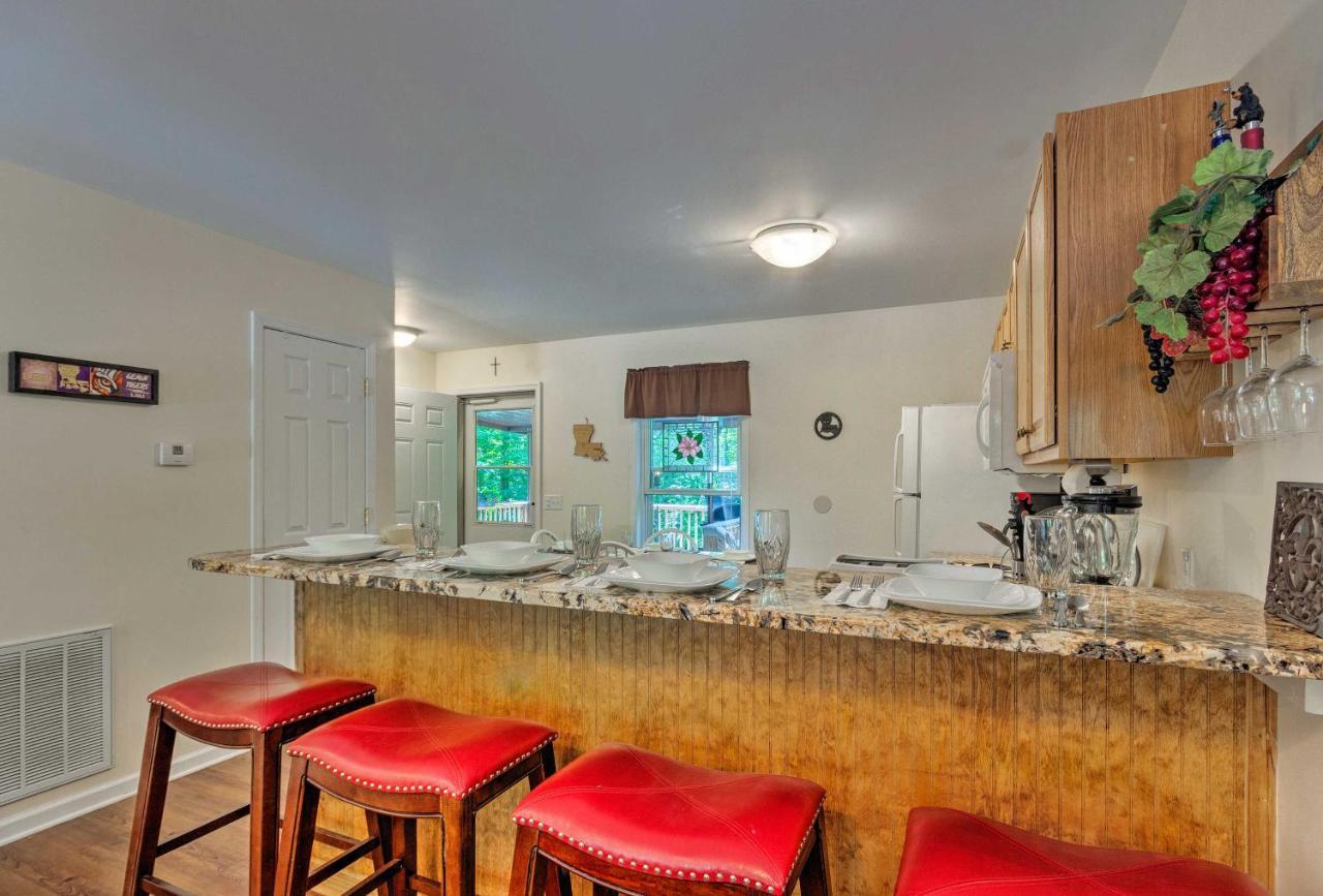 Beech Mountain Home With Covered Deck, Near Skiing! المظهر الخارجي الصورة