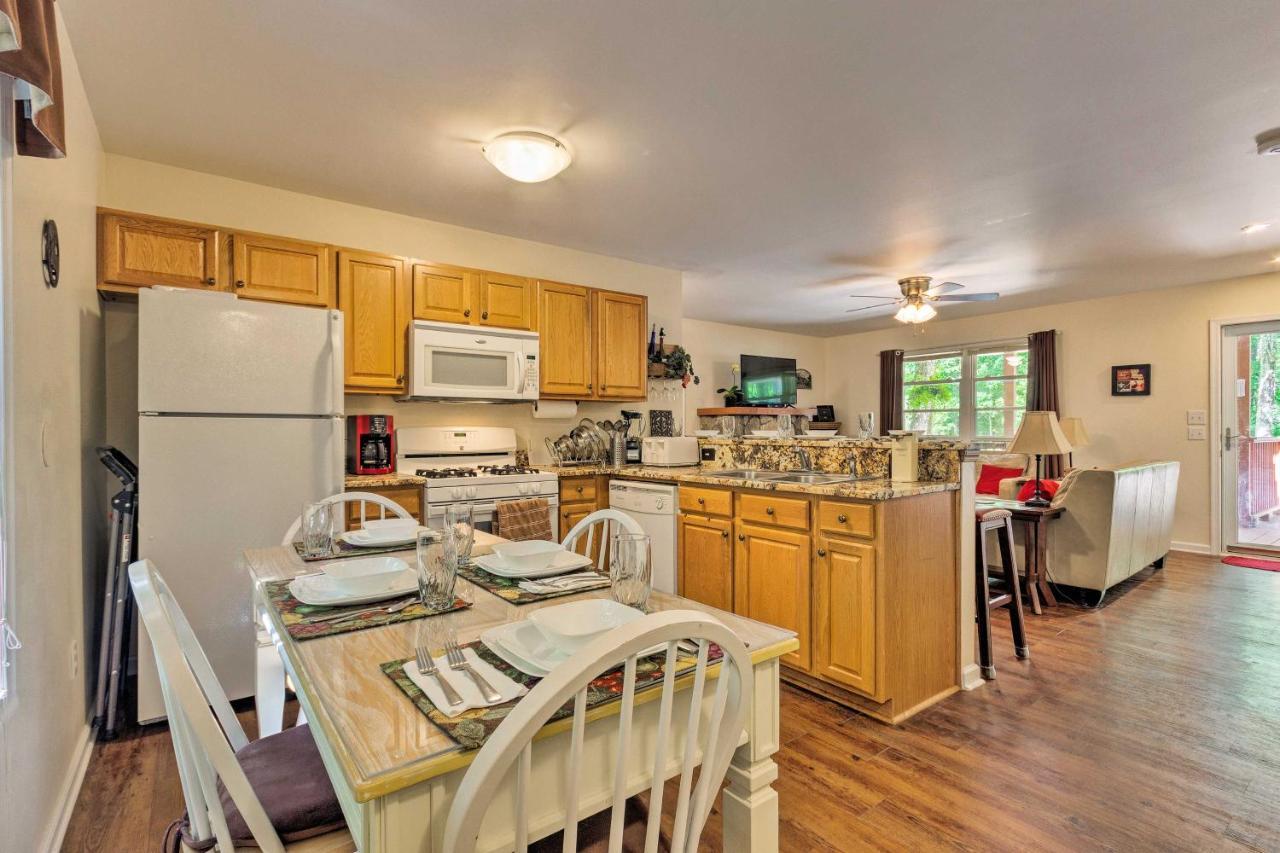 Beech Mountain Home With Covered Deck, Near Skiing! المظهر الخارجي الصورة